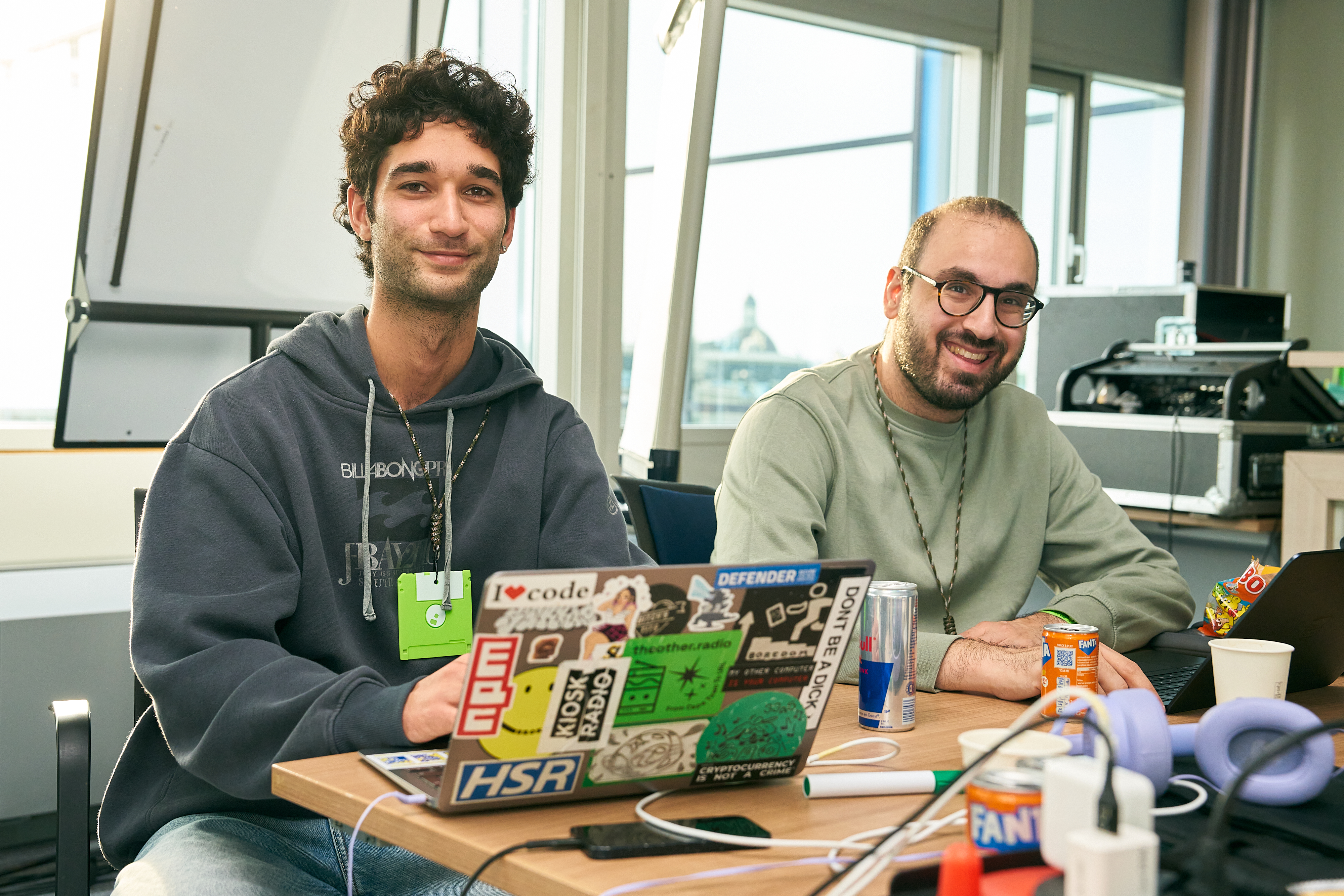 Sfeerbeeld in de main hall van Hackwerk2025